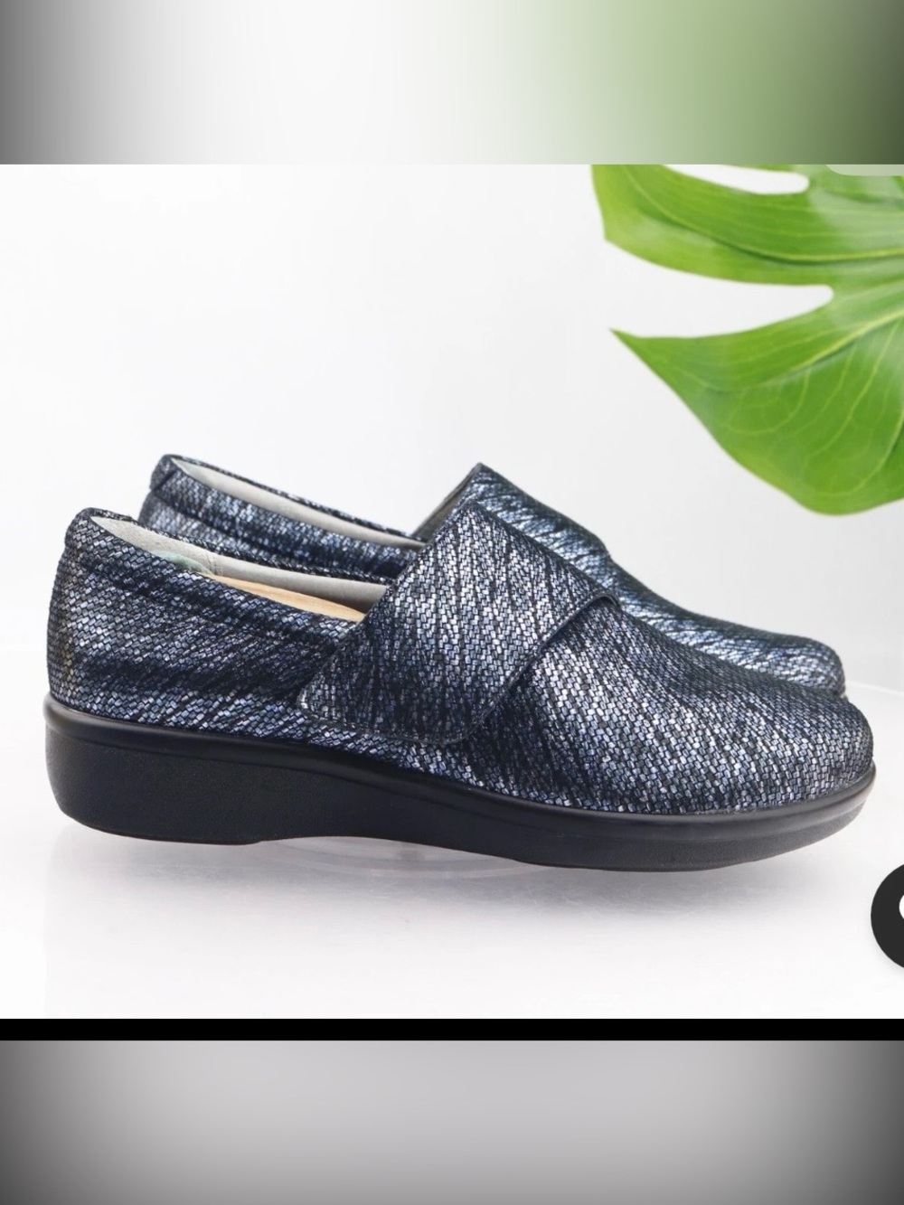 ALEGRIA Lauren Iridescent Slip-on Loafers